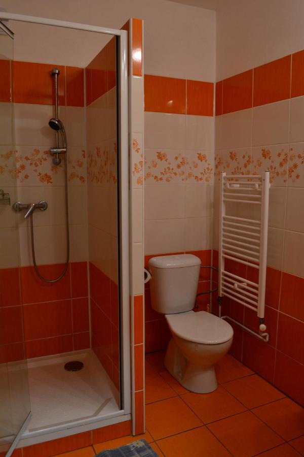 Hostel Děčín Na Skřivánce Exterior foto